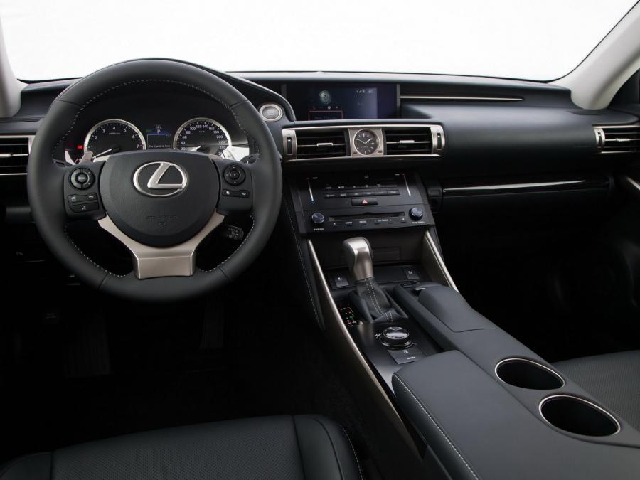  Lexus IS250 2013 года  (EU) (фото 6 из 16)